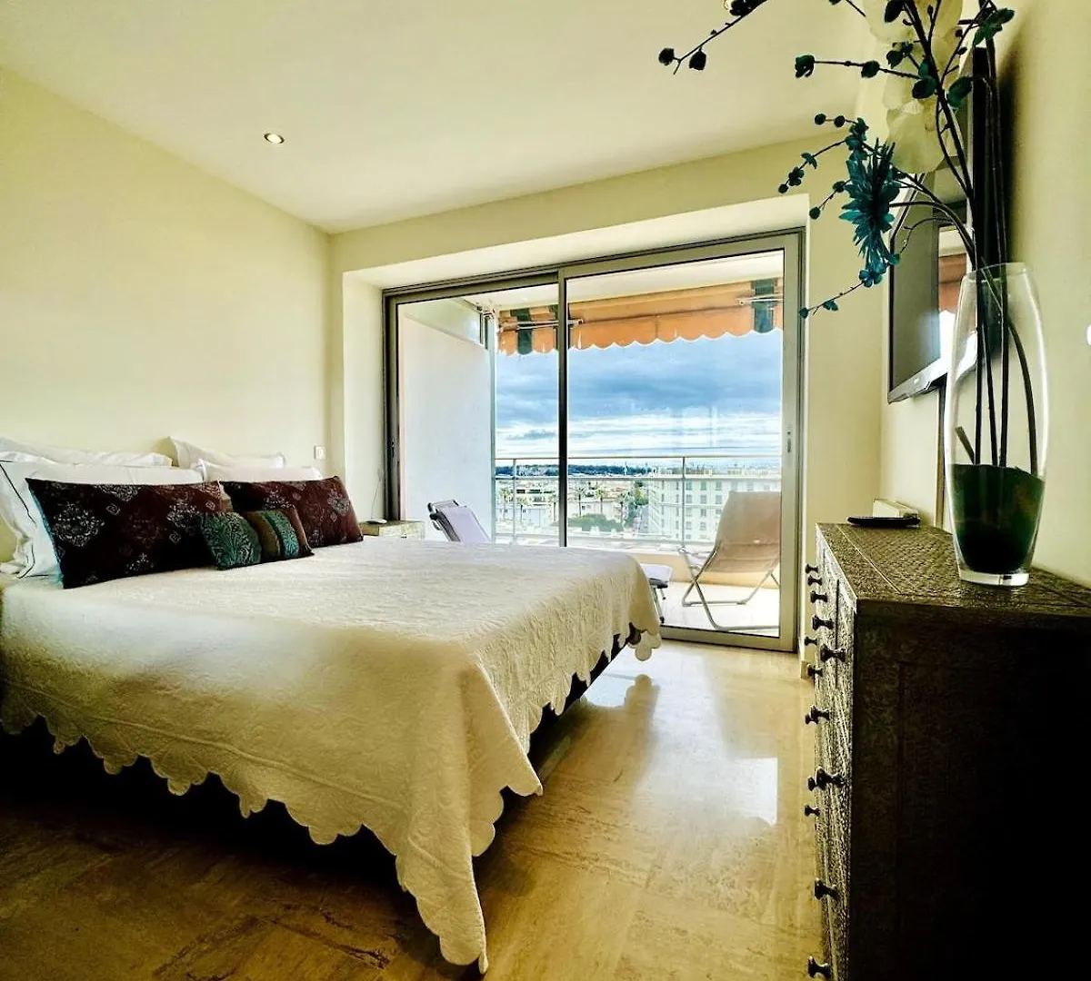 Seaview Retreat 1Br With Terrace Apartment Cannes 0*,  France